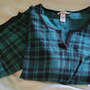 Victoria's Secret Green & Black Plaid Long Pajama Set